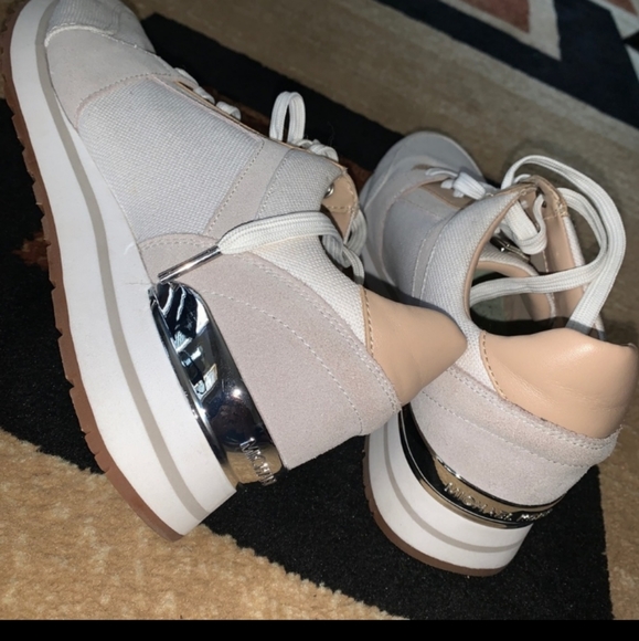 MICHAEL KORS WHITE CANVAS 🎾 SNEAKERS - Picture 3 of 5